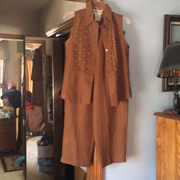 Pants & Jumpsuits Capri Pant Suit Poshmark